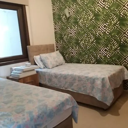 Denize 300m Deniz Manzarali Havuzlu 2+1 Daire Appartamento